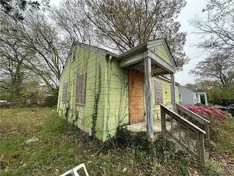 32 E Gilbert St, Hampton, VA 23669 photo 2
