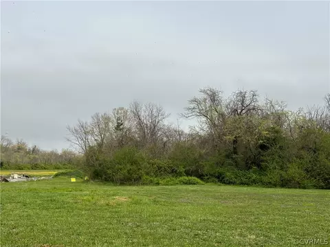 512 Harvey St, Hampton, VA 23669