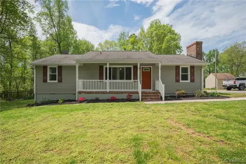 2822 Sutherland Rd, Sutherland, VA 23885