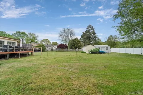 Exterior - 5813 Sutherland Dr, Sutherland, VA 23885 photo 10 of 14