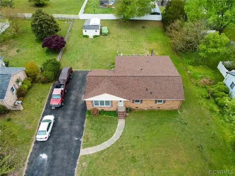 Exterior - 5813 Sutherland Dr, Sutherland, VA 23885 photo 3 of 14