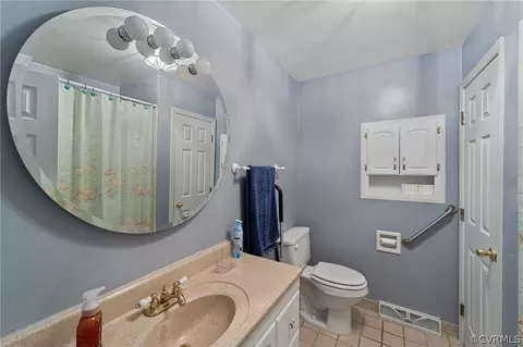Bath - 5813 Sutherland Dr, Sutherland, VA 23885 photo 1 of 4
