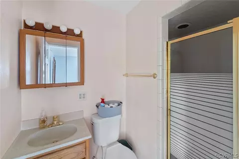 Bath - 5813 Sutherland Dr, Sutherland, VA 23885 photo 2 of 4