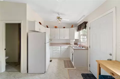 Kitchen - 5813 Sutherland Dr, Sutherland, VA 23885 photo 3 of 3