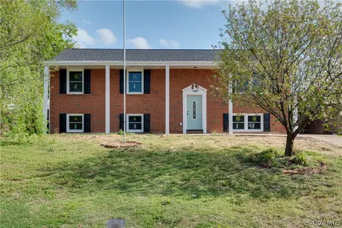 1114 Covington Rd, Colonial Heights, VA 23834