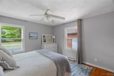 Bedroom - 325 E Fairway Dr, Kilmarnock, VA 22482 photo 5 of 5
