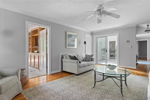 Living - 325 E Fairway Dr, Kilmarnock, VA 22482 photo 3 of 11