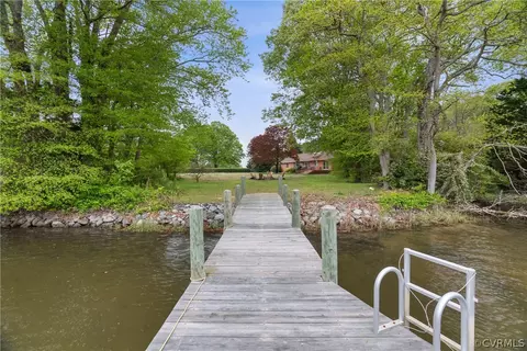 View/Area - 325 E Fairway Dr, Kilmarnock, VA 22482 photo 1 of 7