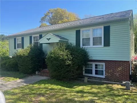8007 Driftwood Dr, Prince George, VA 23875