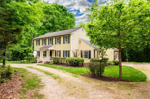 13531 Queensgate Rd, Midlothian, VA 23114 photo 2