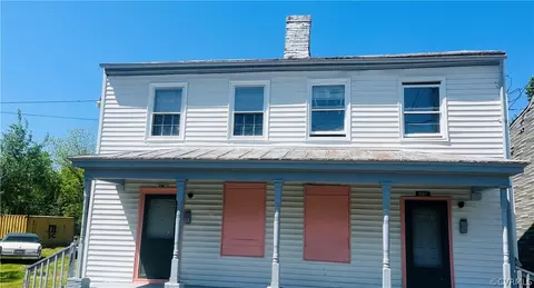 414 Byrne St, Petersburg, VA 23803