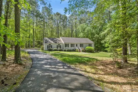 12349 Natural Bark Dr, Chesterfield, VA 23832