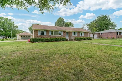 8403 Rainey Dr, Mechanicsville, VA 23116