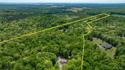 408 Burnt Mill Ln, Mattaponi, VA 23110