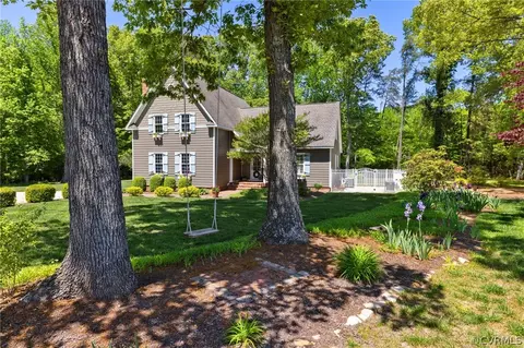 8348 Mount Eagle Rd, Ashland, VA 23005 photo 4