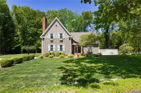 8348 Mount Eagle Rd, Ashland, VA 23005