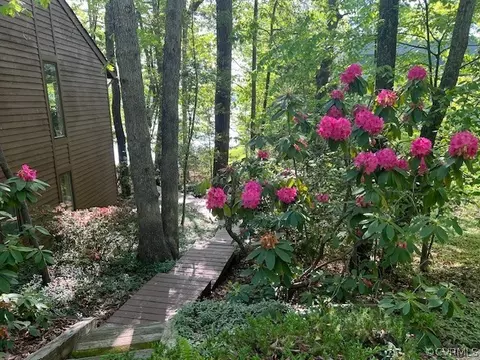 Exterior - 2149 Oakengate Ln, Midlothian, VA 23113 photo 4 of 12
