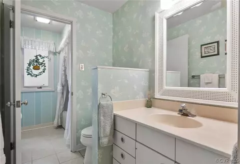Bath - 2149 Oakengate Ln, Midlothian, VA 23113 photo 5 of 6