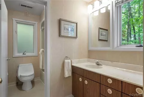Bath - 2149 Oakengate Ln, Midlothian, VA 23113 photo 6 of 6