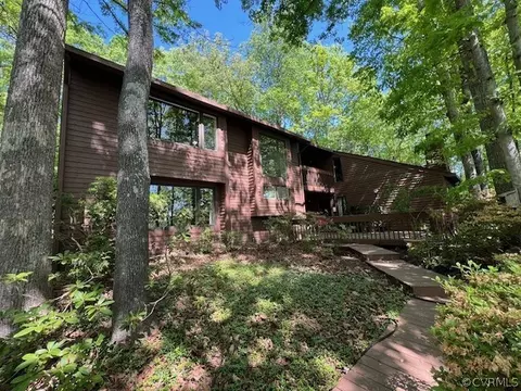 Exterior - 2149 Oakengate Ln, Midlothian, VA 23113 photo 9 of 12