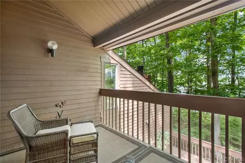 Exterior - 2149 Oakengate Ln, Midlothian, VA 23113 photo 5 of 12