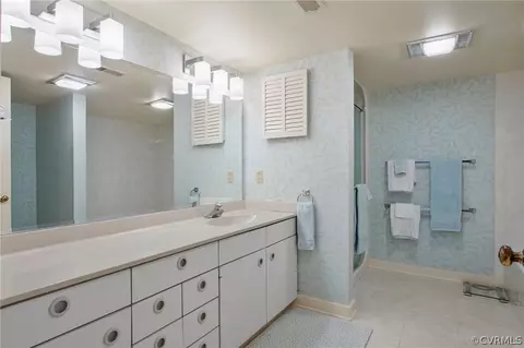 Bath - 2149 Oakengate Ln, Midlothian, VA 23113 photo 3 of 6