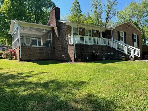 6039 Old Nottoway, Crewe, VA 23930