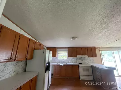 Kitchen - 10101 Scotts Rd, Dewitt, VA 23840 photo 1 of 3