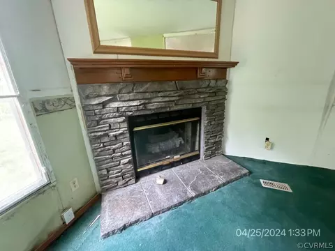 Living - 10101 Scotts Rd, Dewitt, VA 23840 photo 2 of 3