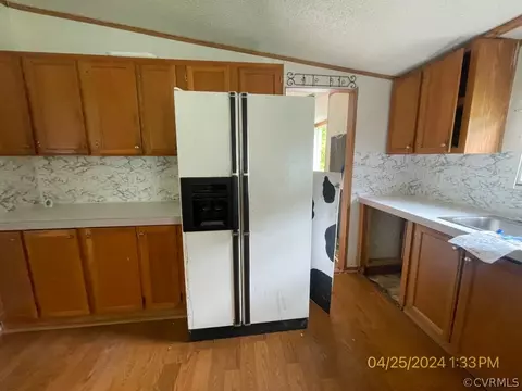 Kitchen - 10101 Scotts Rd, Dewitt, VA 23840 photo 2 of 3