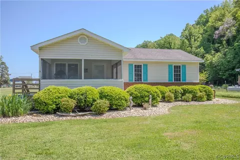 522 Villa Rd, Claremont, VA 23899