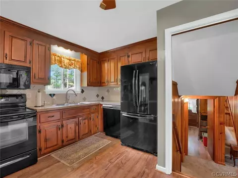 Kitchen - 10300 Maplested Ln, Richmond, VA 23235 photo 3 of 3