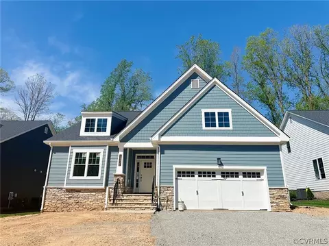 12432 N Crossing Dr, Manakin Sabot, VA 23103