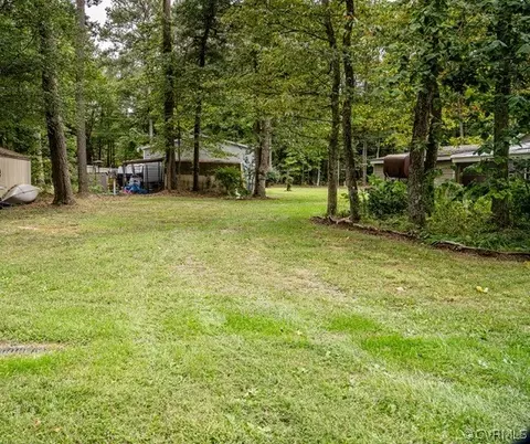 00 Julian St, Reedville, VA 22539
