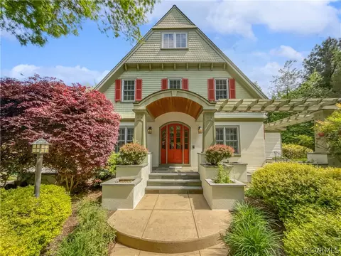 11001 Live Oak Dr, Midlothian, VA 23113