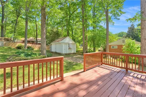 Exterior - 11813 Heathmere Cres, Midlothian, VA 23113 photo 5 of 9