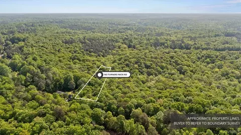 163 Turners Neck Rd, Toano, VA 23168