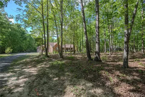 3319 Diggstown Rd, Bumpass, VA 23024