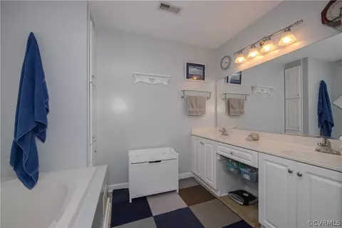 Bath - 3319 Diggstown Rd, Bumpass, VA 23024 photo 1 of 3