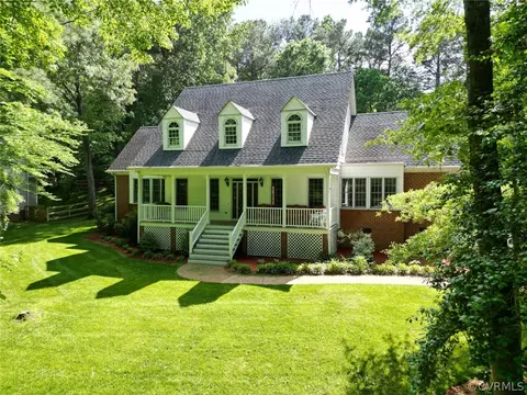 15403 Fox Crest Ln, Midlothian, VA 23112