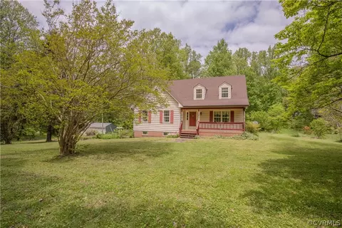 19510 Oakwood Ln, Jetersville, VA 23083