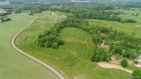 4 Panamint Farms Rd # A, Louisa, VA 23093