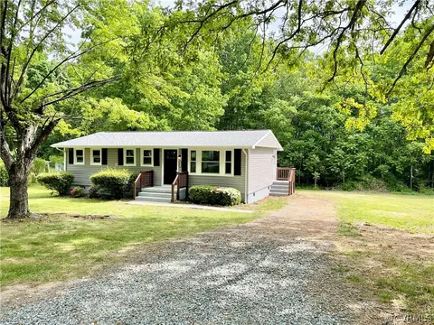 4568 Marysville Rd, Altavista, VA 24517