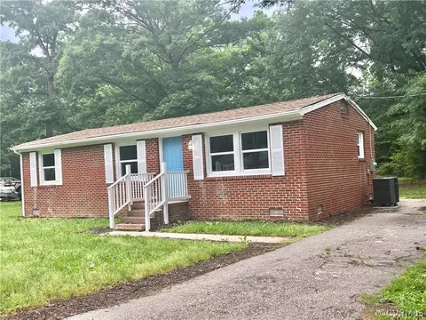 Exterior - 3440 The Loop Rd, Richmond, VA 23231 photo 2 of 3