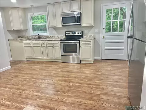 Kitchen - 3440 The Loop Rd, Richmond, VA 23231 photo 4 of 7