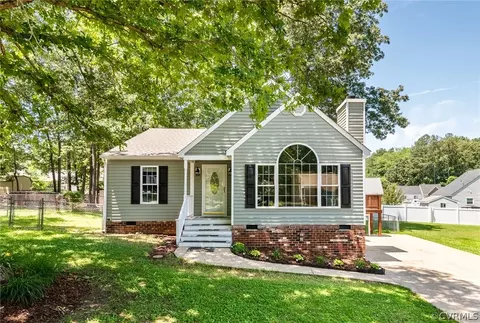 8906 Playground Dr, North Chesterfield, VA 23237