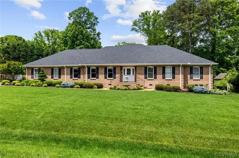 9940 Lumlay Rd, North Chesterfield, VA 23236