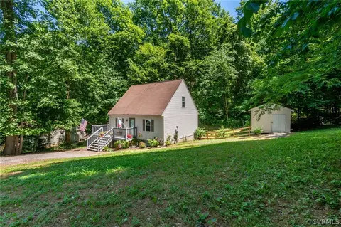 Exterior - 6533 Ware Rd, Quinton, VA 23141 photo 3 of 6