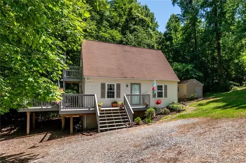 6533 Ware Rd, Quinton, VA 23141