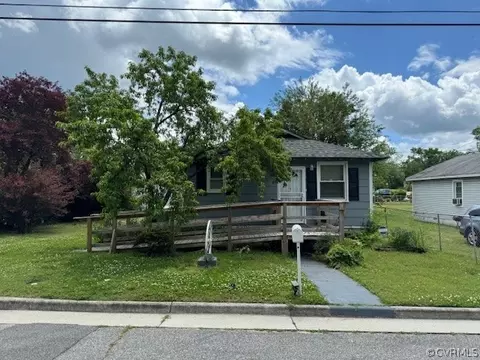2412 Waverly St, Hopewell, VA 23860